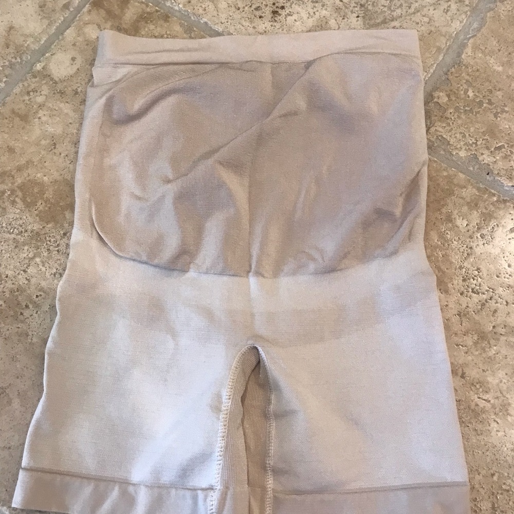 Maternity shape wear
